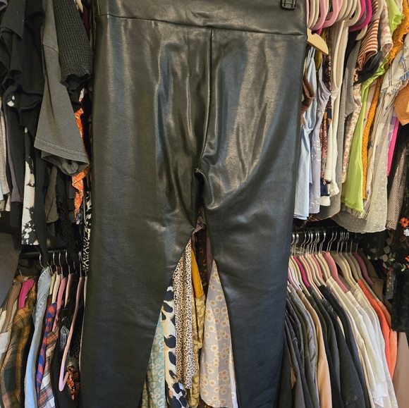 Abercrombie & Fitch Women's Black Leather Pants - Picture 3 of 3